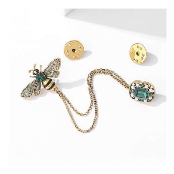 Bee Collar Pin - Picture 5 of 7